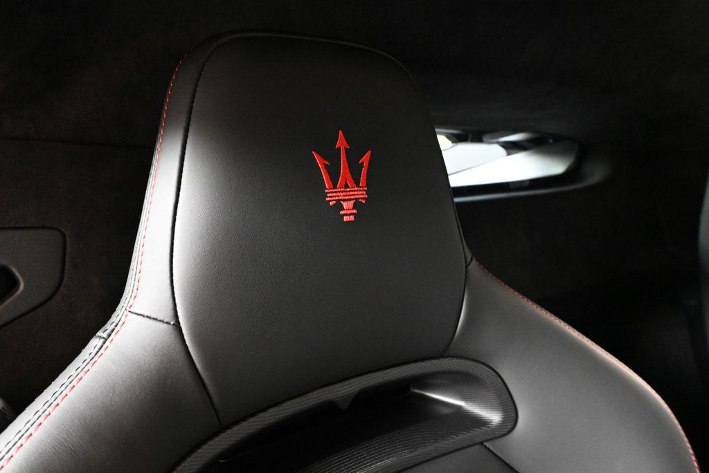 Maserati MC20
