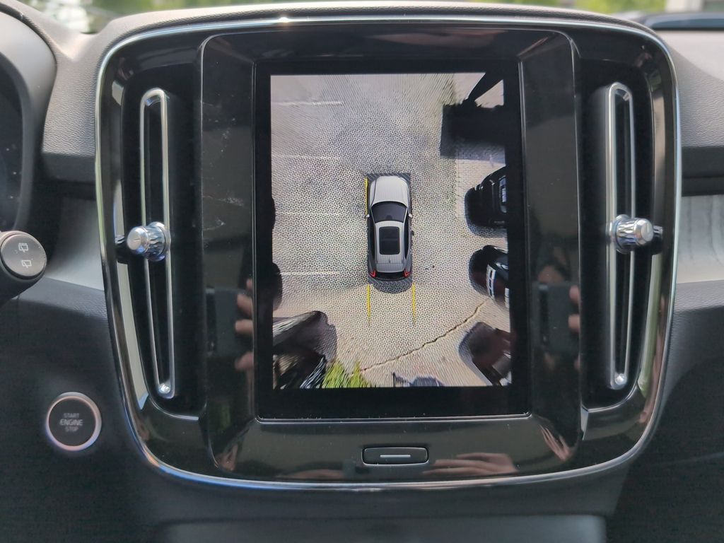 Volvo XC40 2024