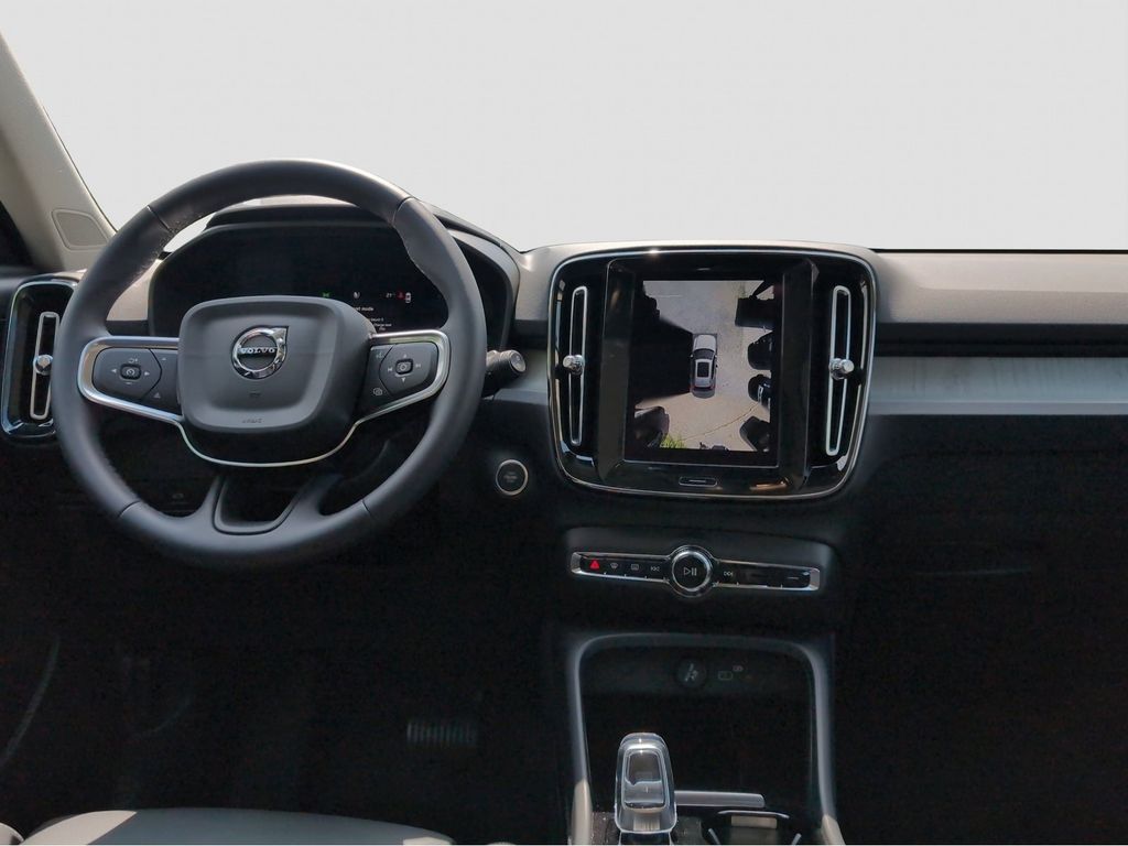 Volvo XC40 2024