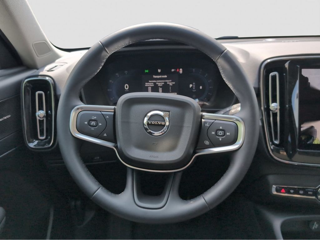 Volvo XC40 2024
