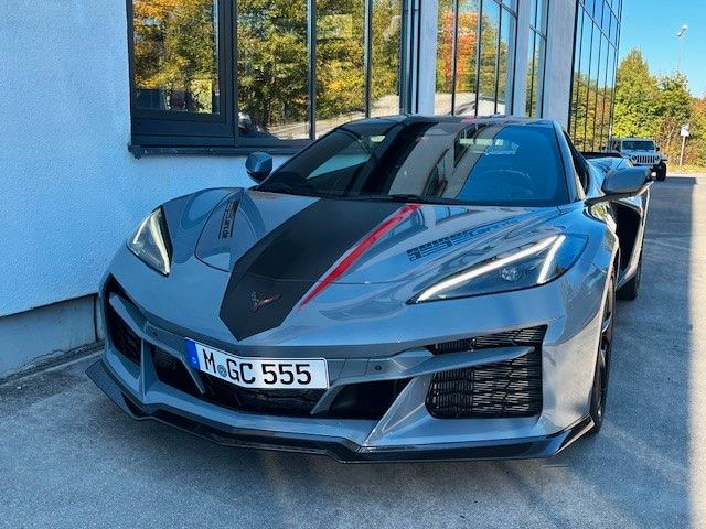 Corvette C8 2025