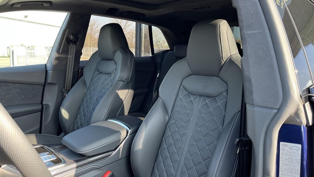 Audi SQ8 2023