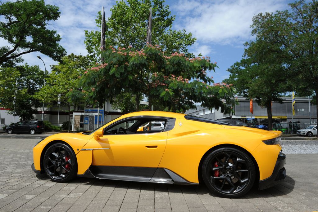 Maserati MC20