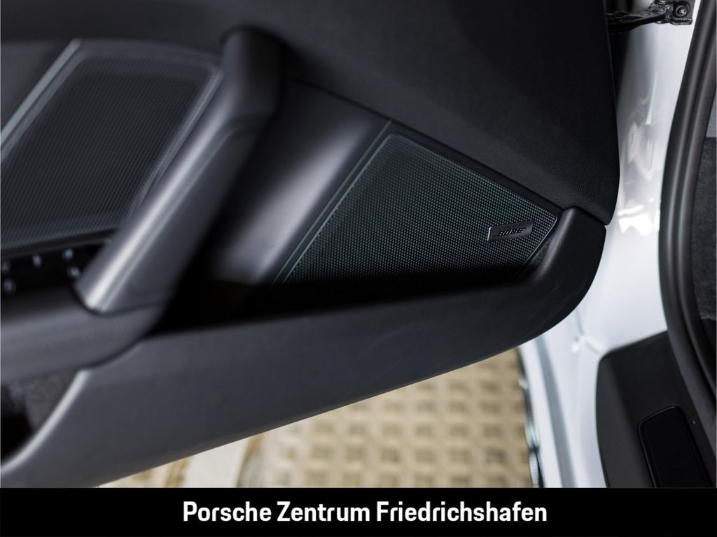 Porsche 992 2025
