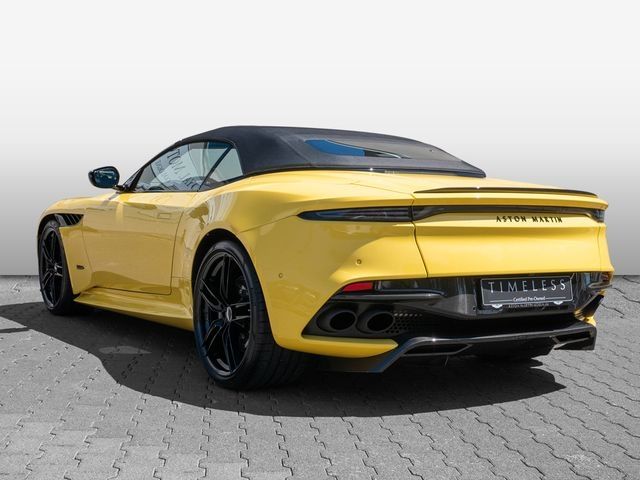 Aston Martin DBS 2022