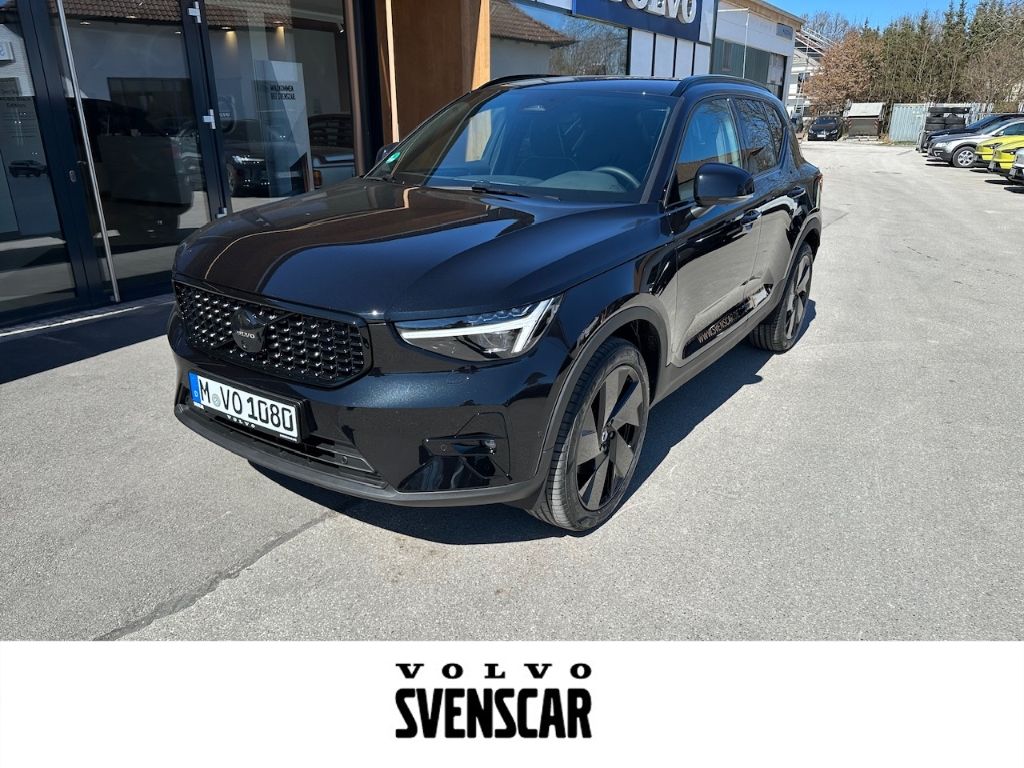 Volvo XC40 2025