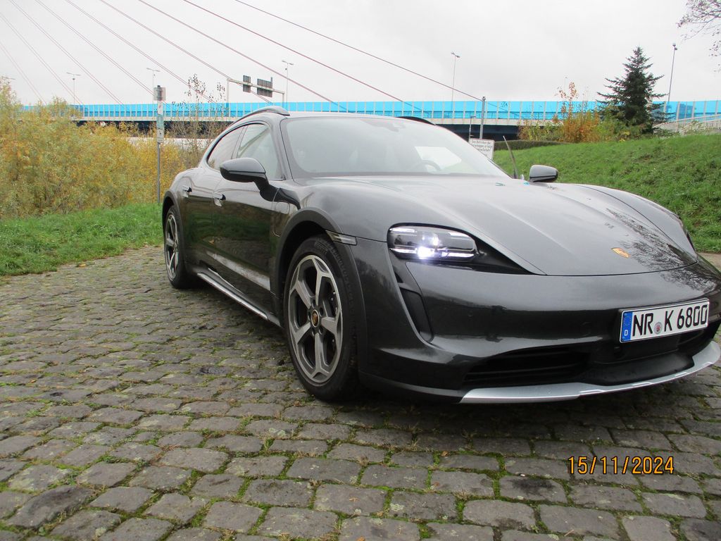 Porsche Taycan 2022