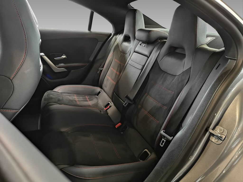 Mercedes-Benz CLA 200 2024