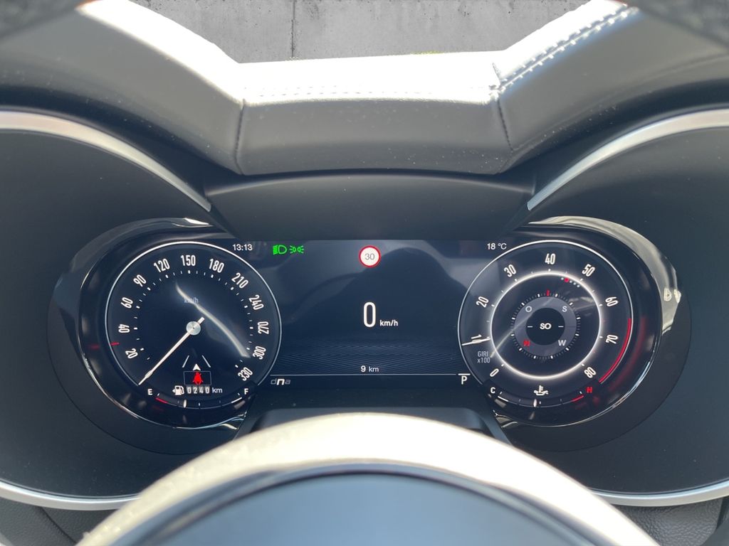 Alfa Romeo Stelvio 2025