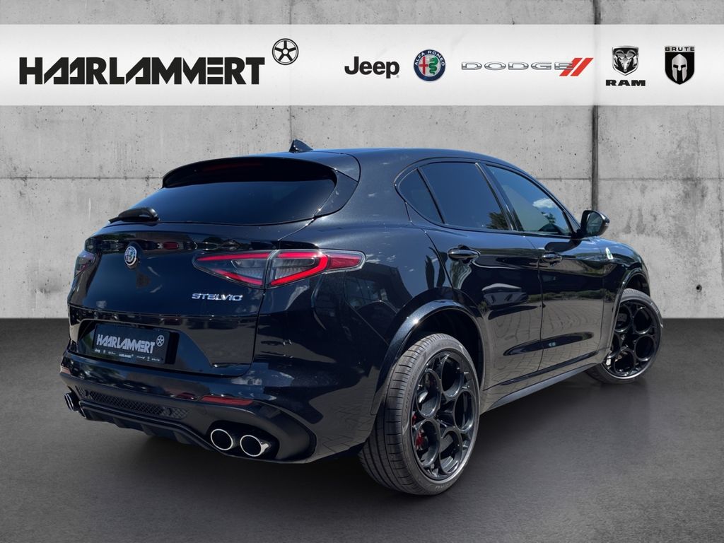 Alfa Romeo Stelvio 2025