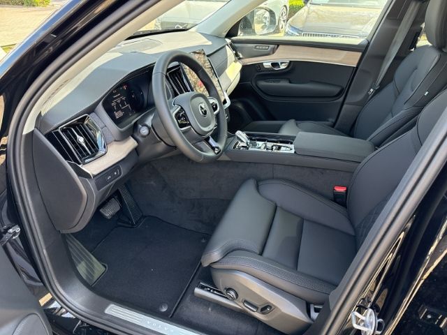 Volvo XC90 2025