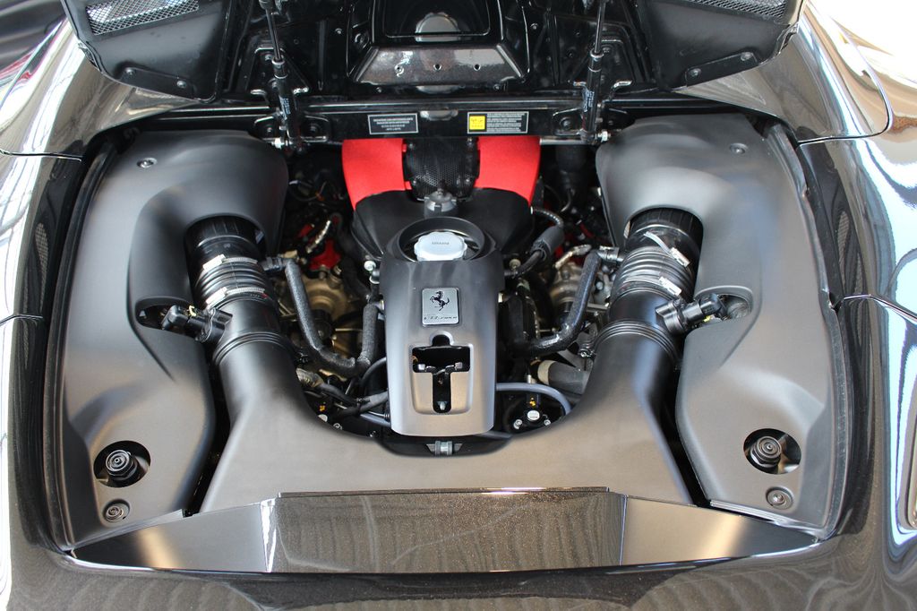 Ferrari F8 2022
