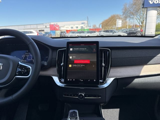 Volvo XC90 2025
