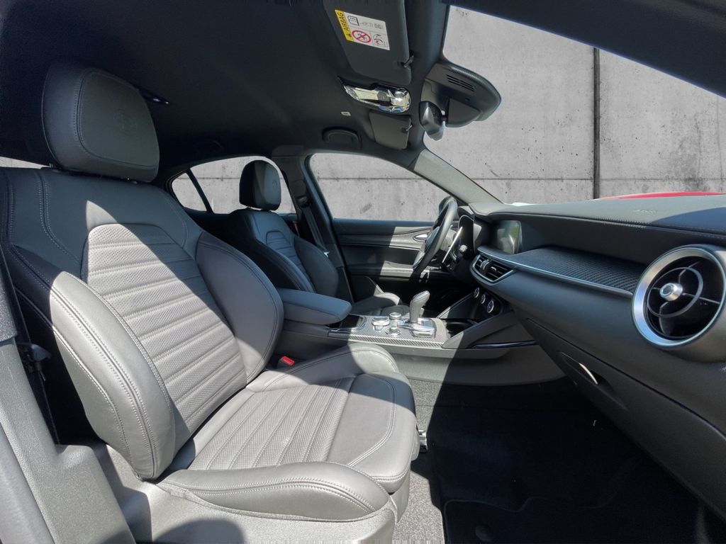 Alfa Romeo Stelvio 2025
