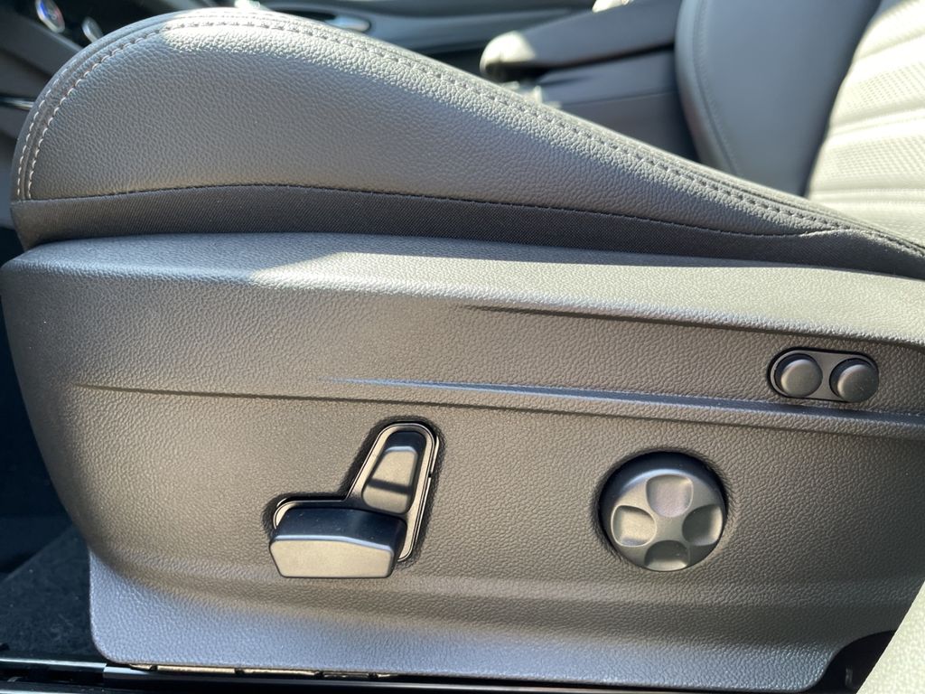 Alfa Romeo Stelvio 2025