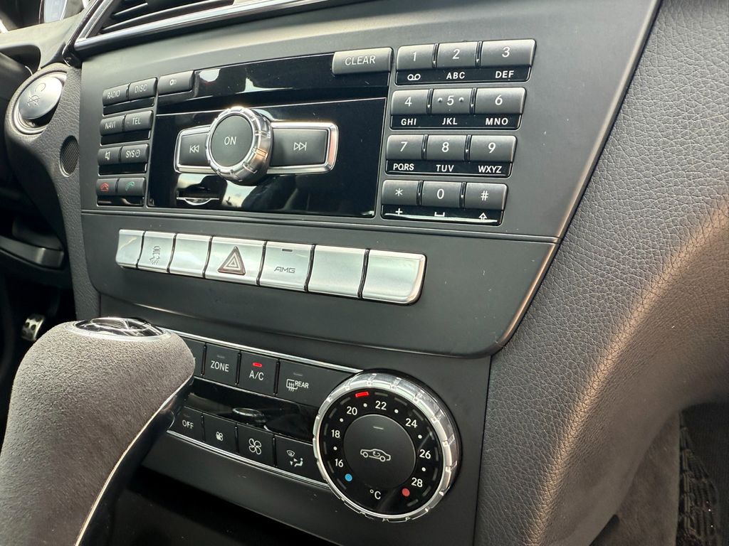 Mercedes-Benz C 63 AMG 2012