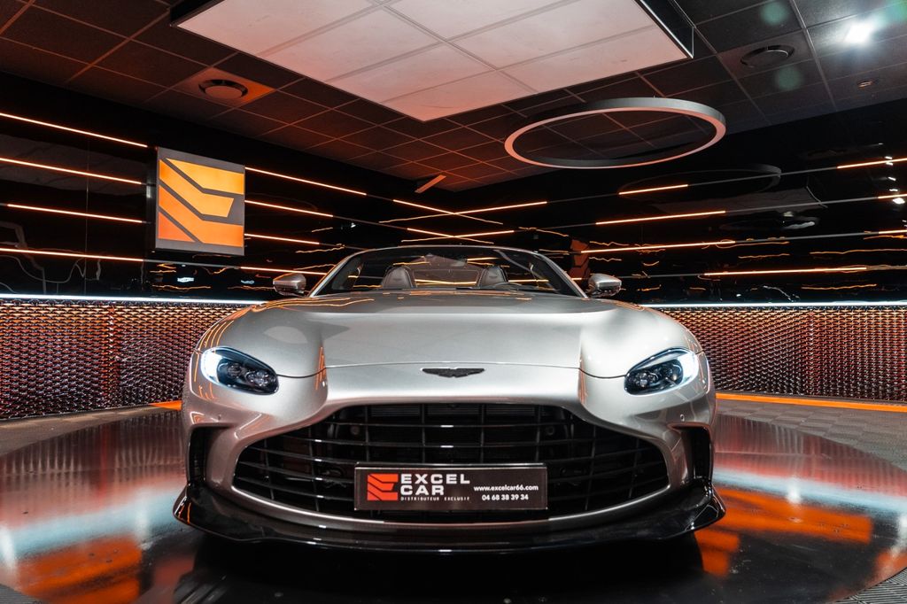 Aston Martin V12 Vantage 2023
