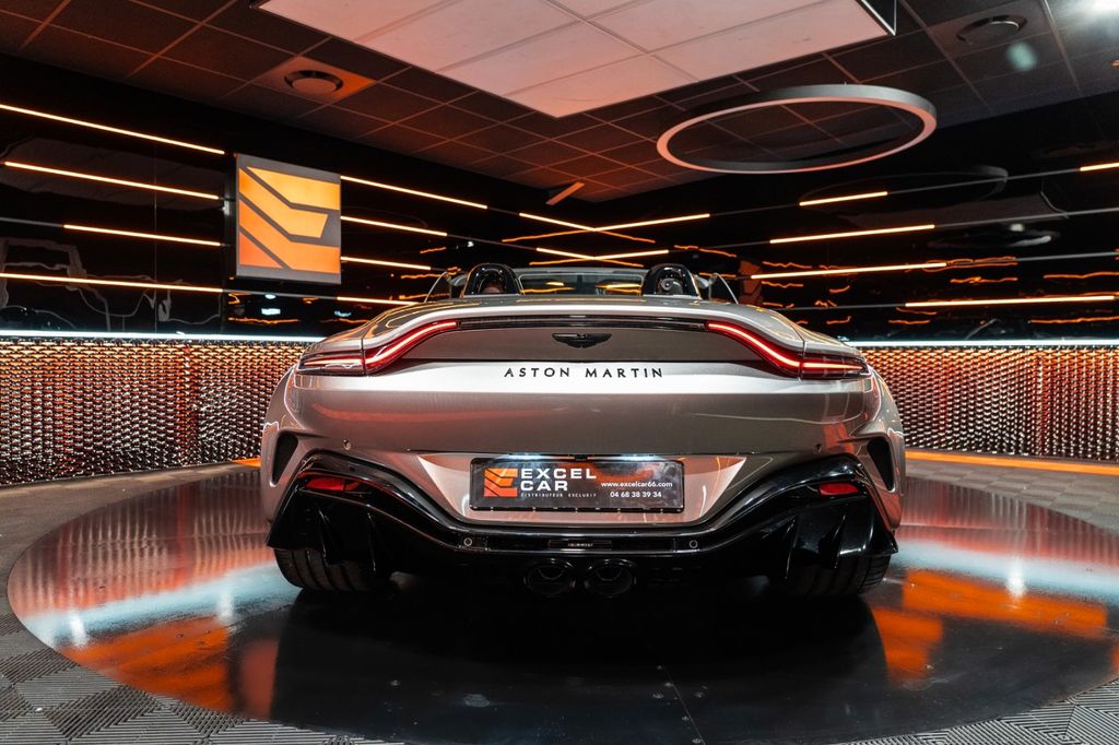 Aston Martin V12 Vantage 2023