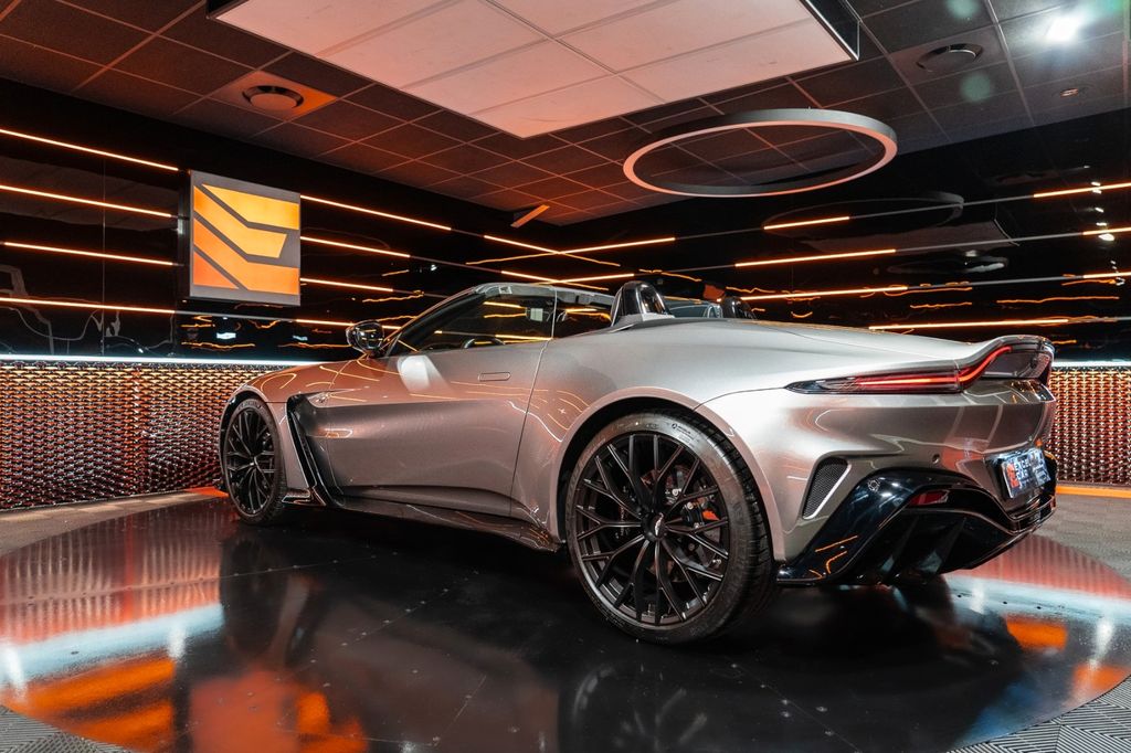 Aston Martin V12 Vantage 2023