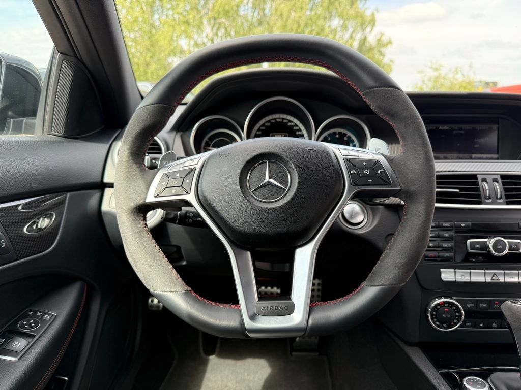 Mercedes-Benz C 63 AMG 2012