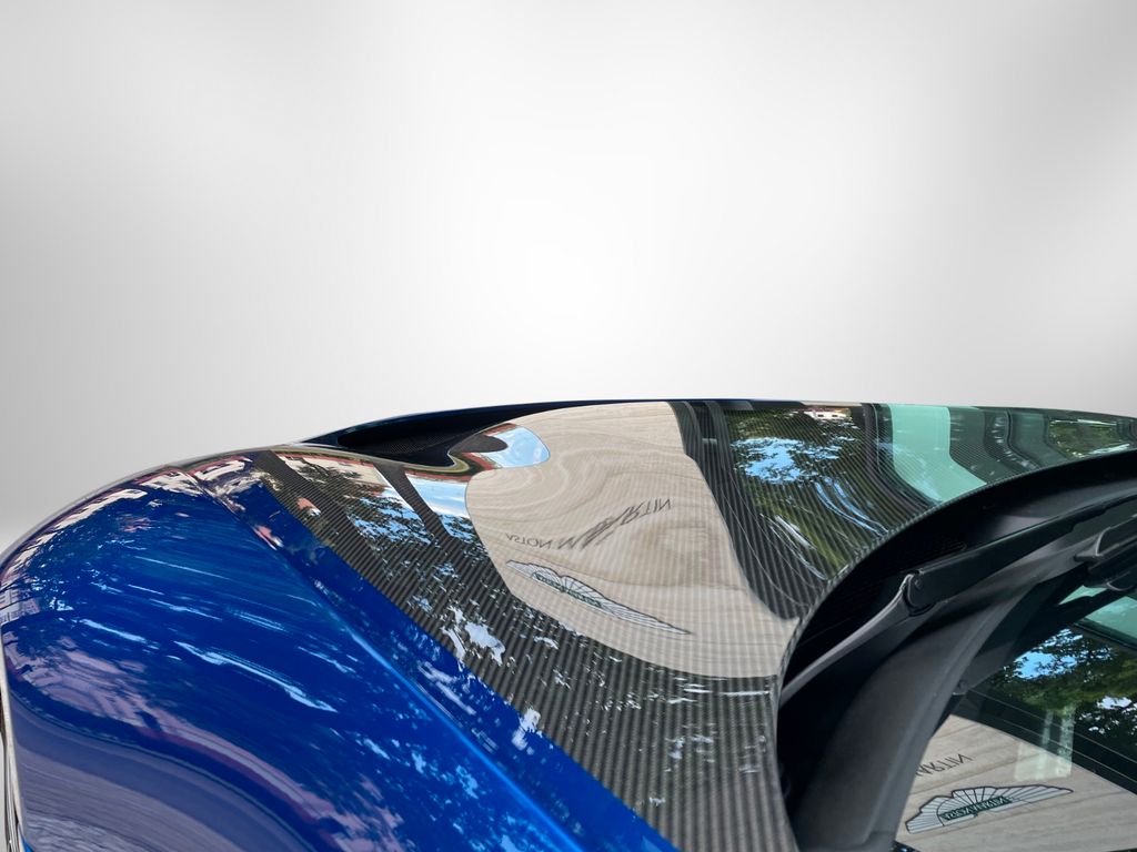 Aston Martin V12 Vantage 2024