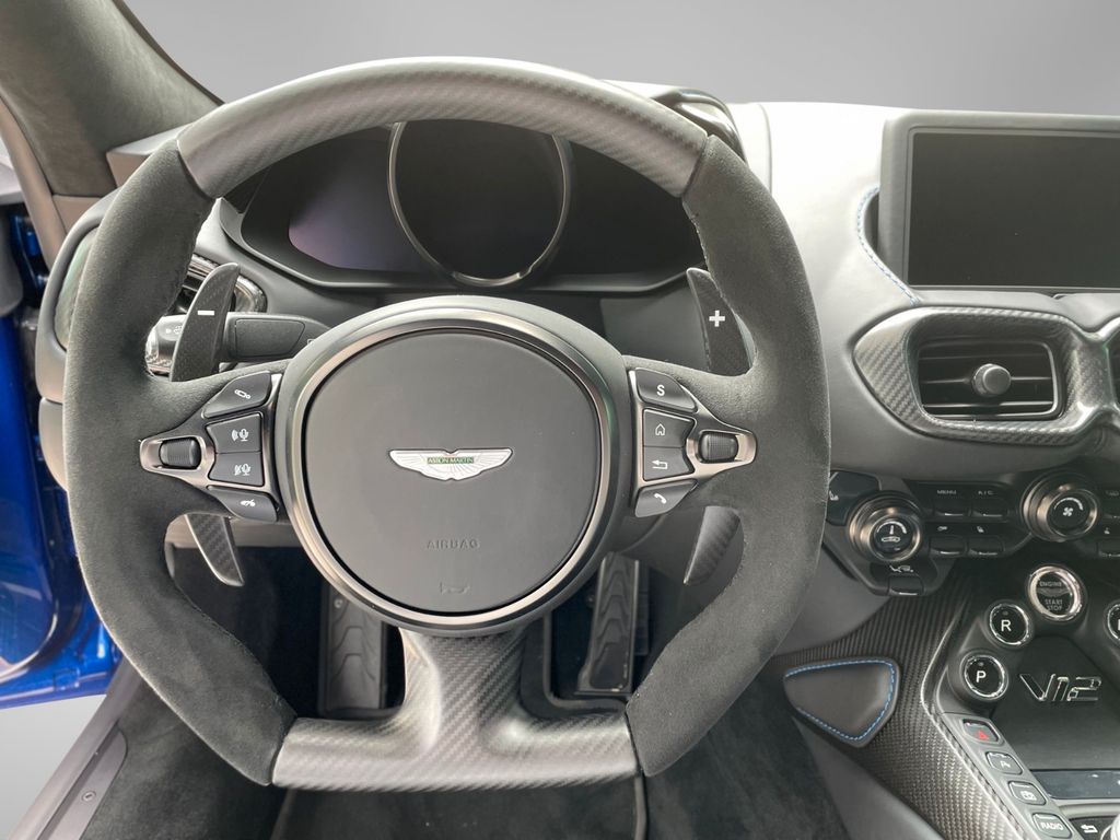 Aston Martin V12 Vantage 2024