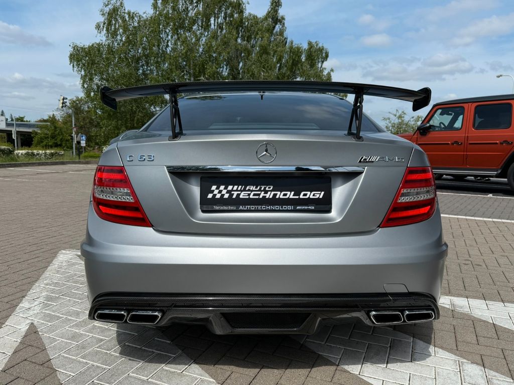 Mercedes-Benz C 63 AMG 2012