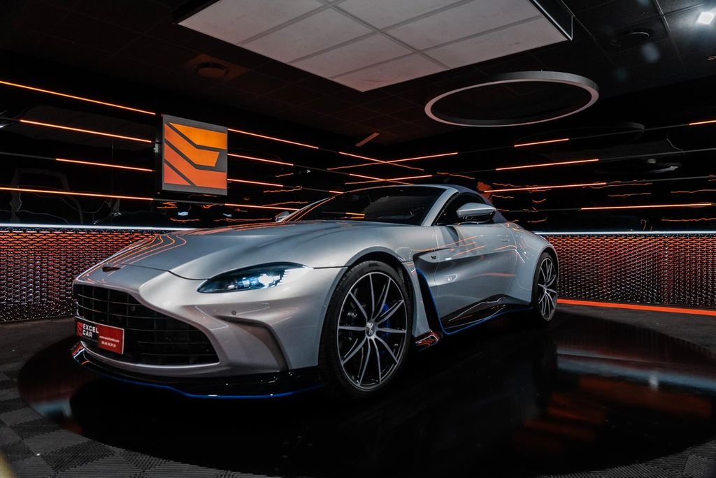 Aston Martin V12 Vantage 2023