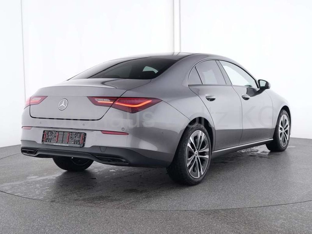 Mercedes-Benz CLA 180 2023