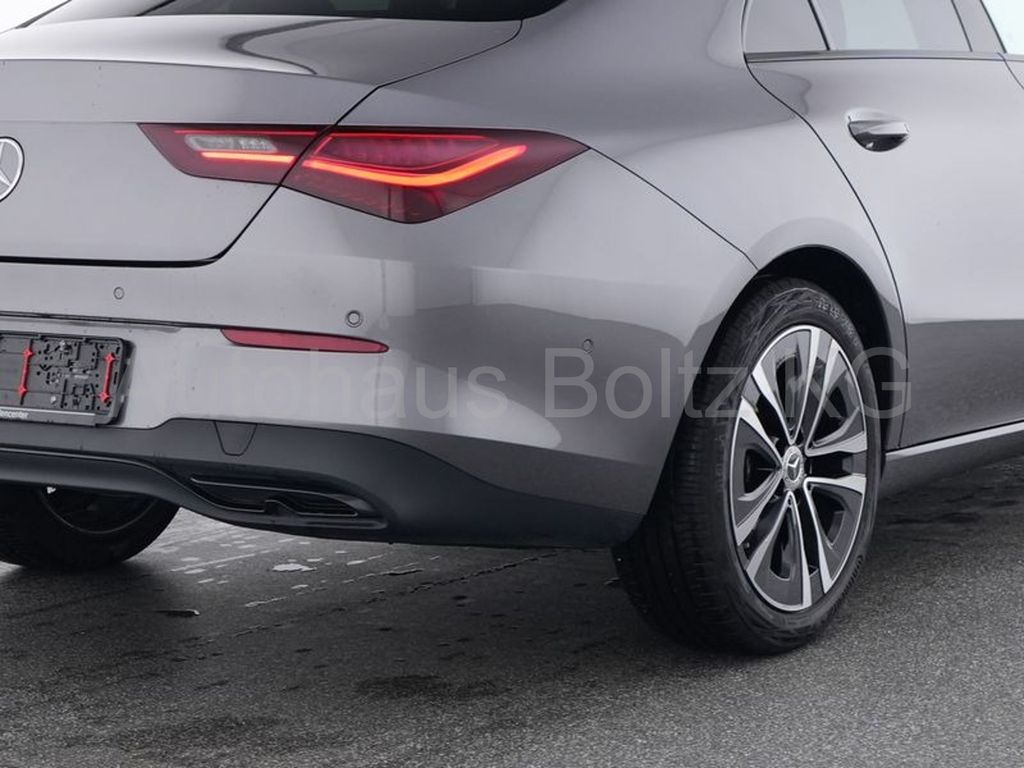 Mercedes-Benz CLA 180 2023