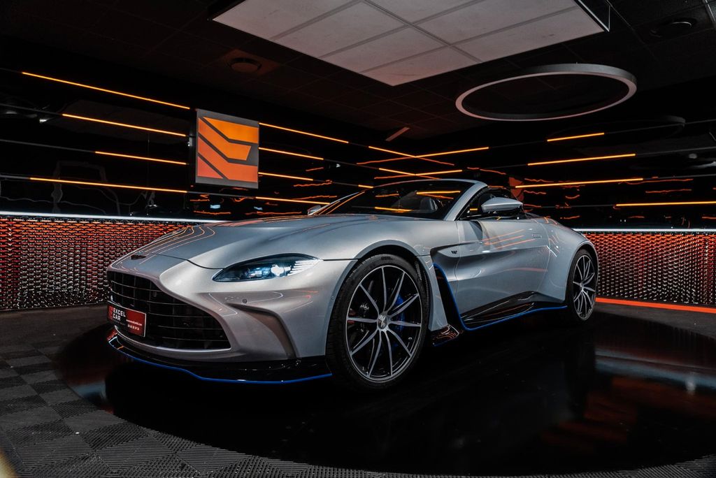 Aston Martin V12 Vantage 2023
