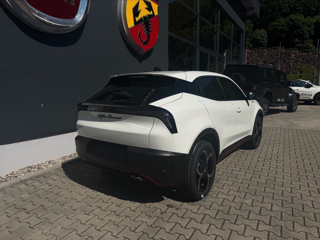 Alfa Romeo Junior 2025