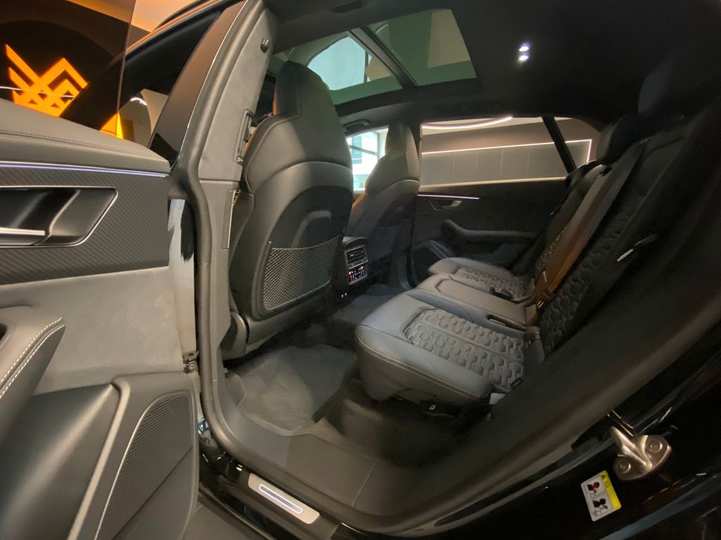 Audi RSQ8 2024