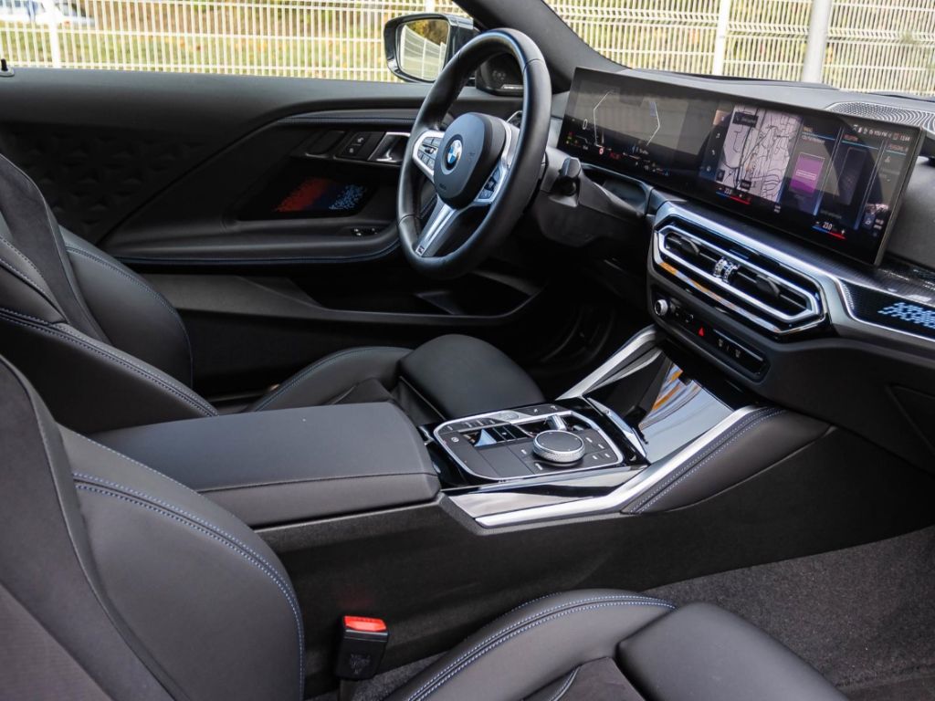 BMW 220 2024