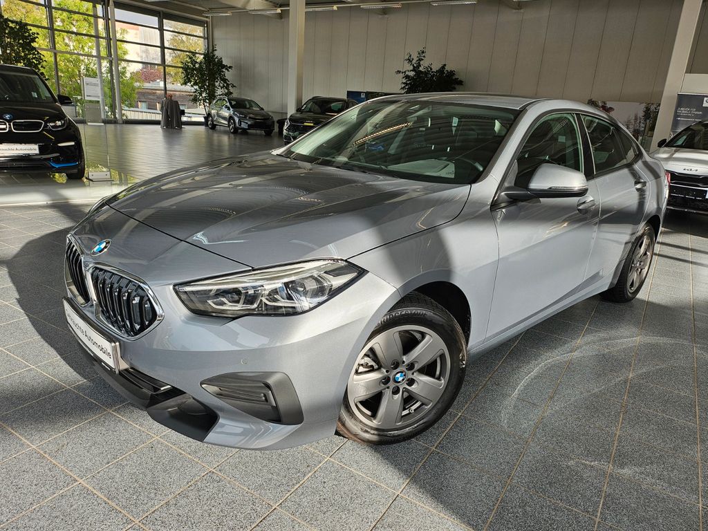 BMW 218 2023