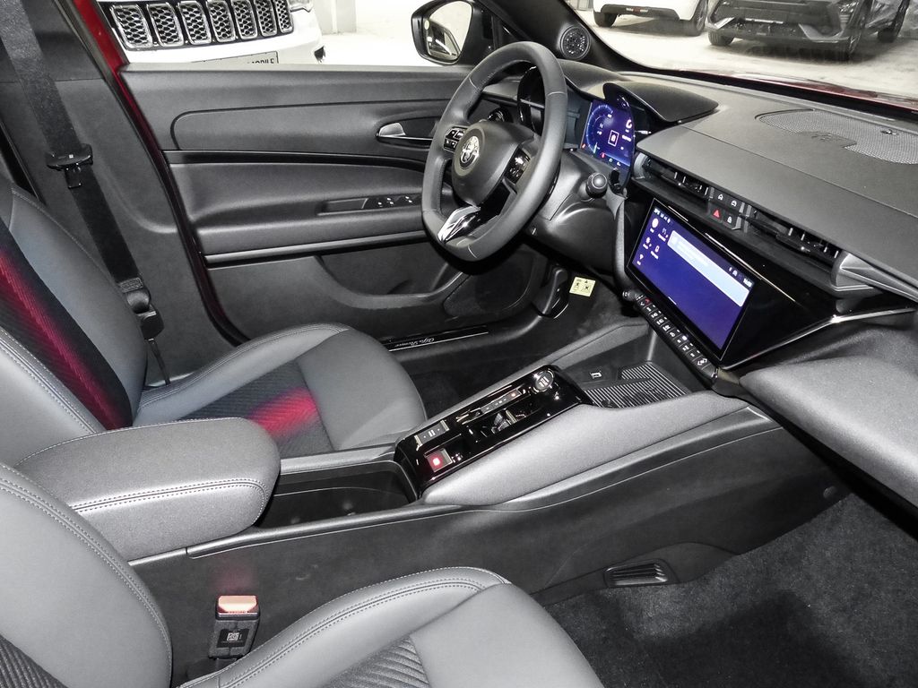 Alfa Romeo Junior 2024