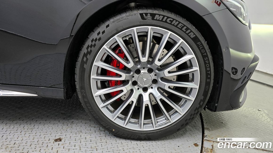 Mercedes-Benz E-Class 2025