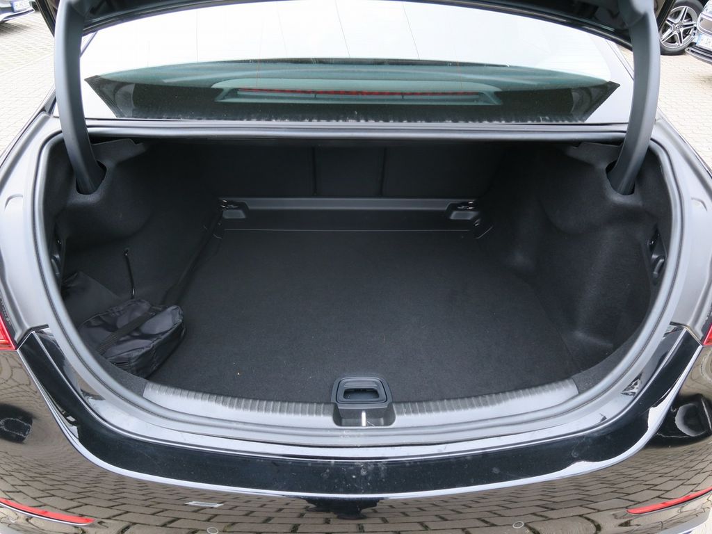 Mercedes-Benz C 300 2023