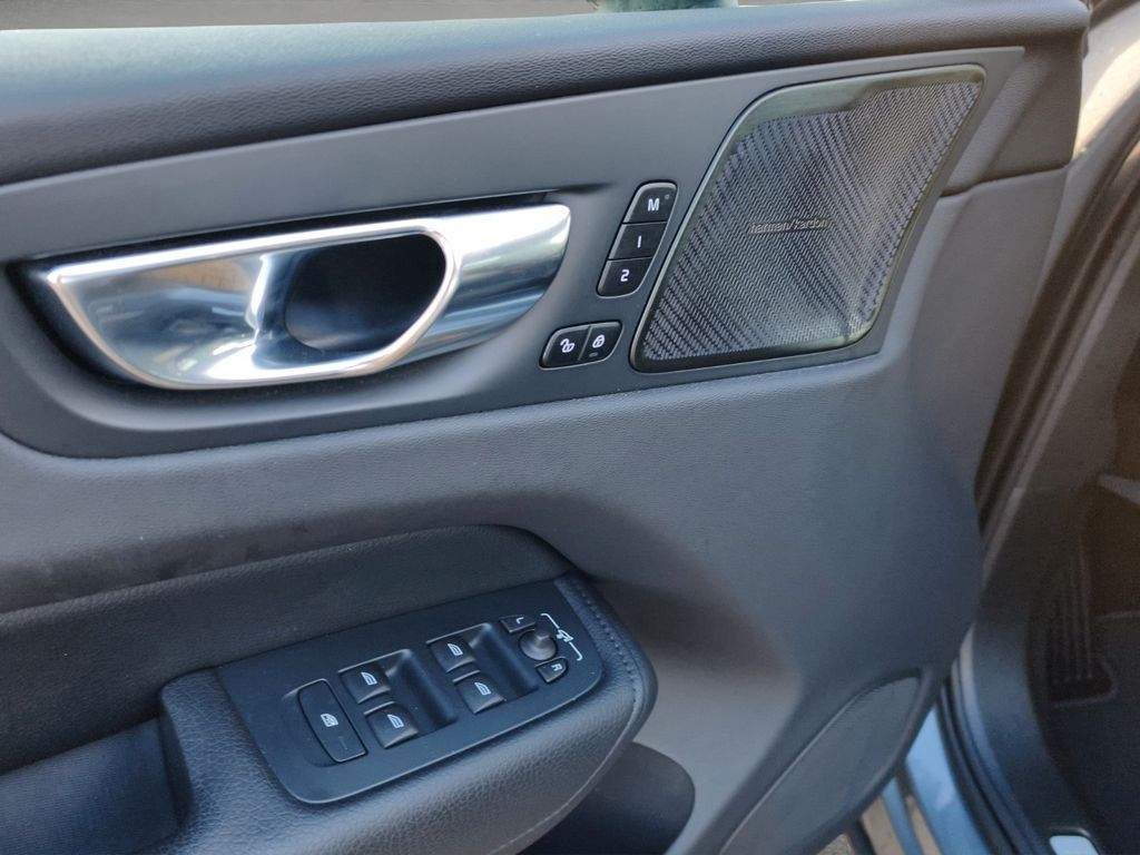 Volvo XC60 2021