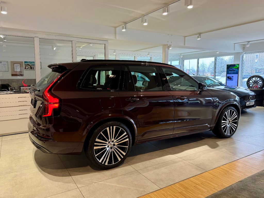 Volvo XC90 2025
