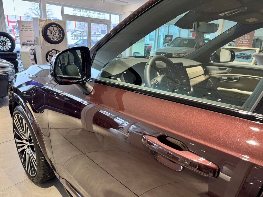 Volvo XC90 2025