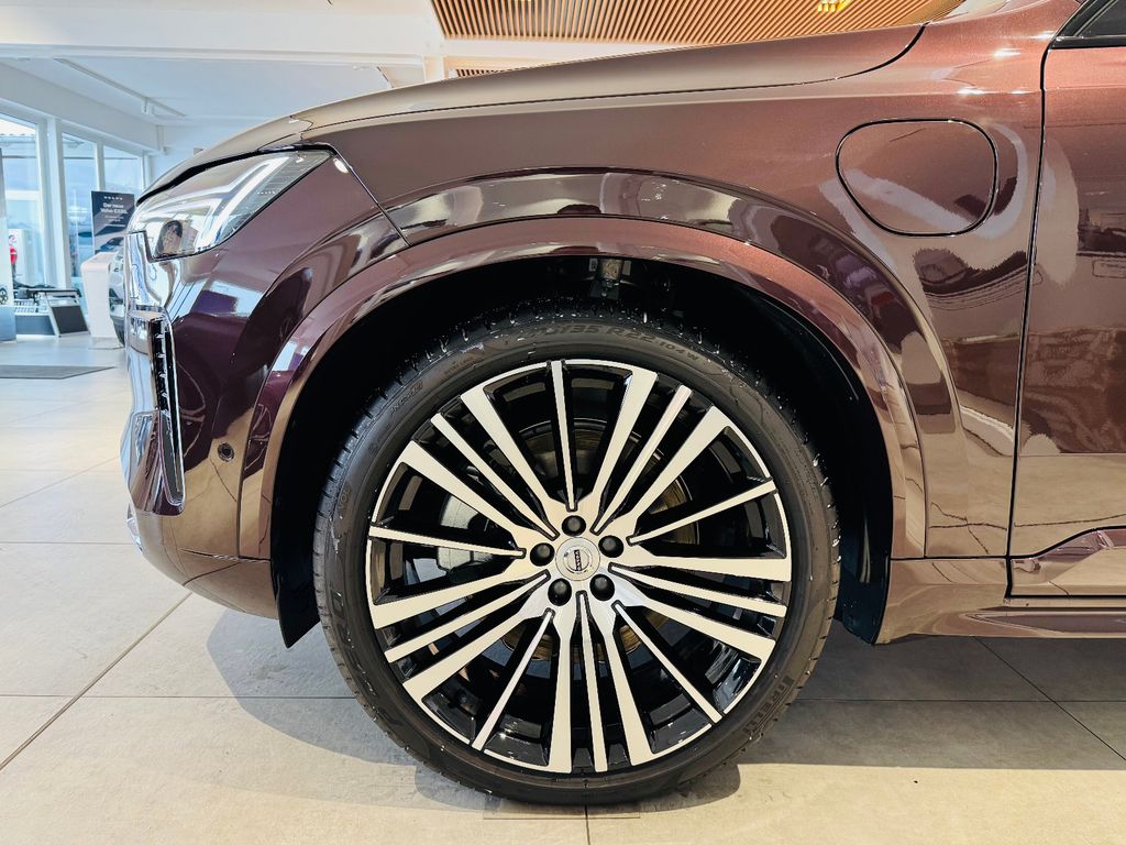 Volvo XC90 2025