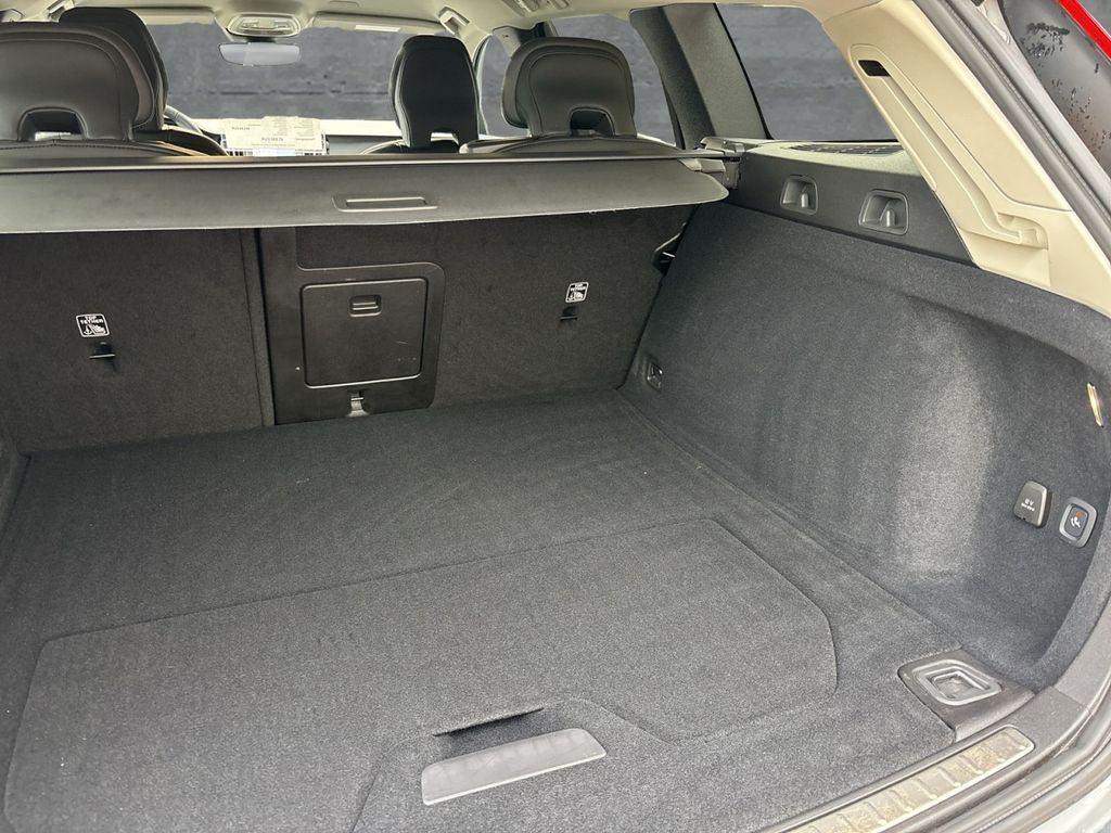 Volvo V60 Cross Country 2024