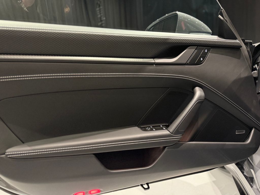 Porsche 992 2025