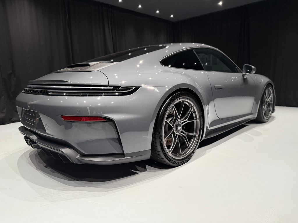 Porsche 992 2025