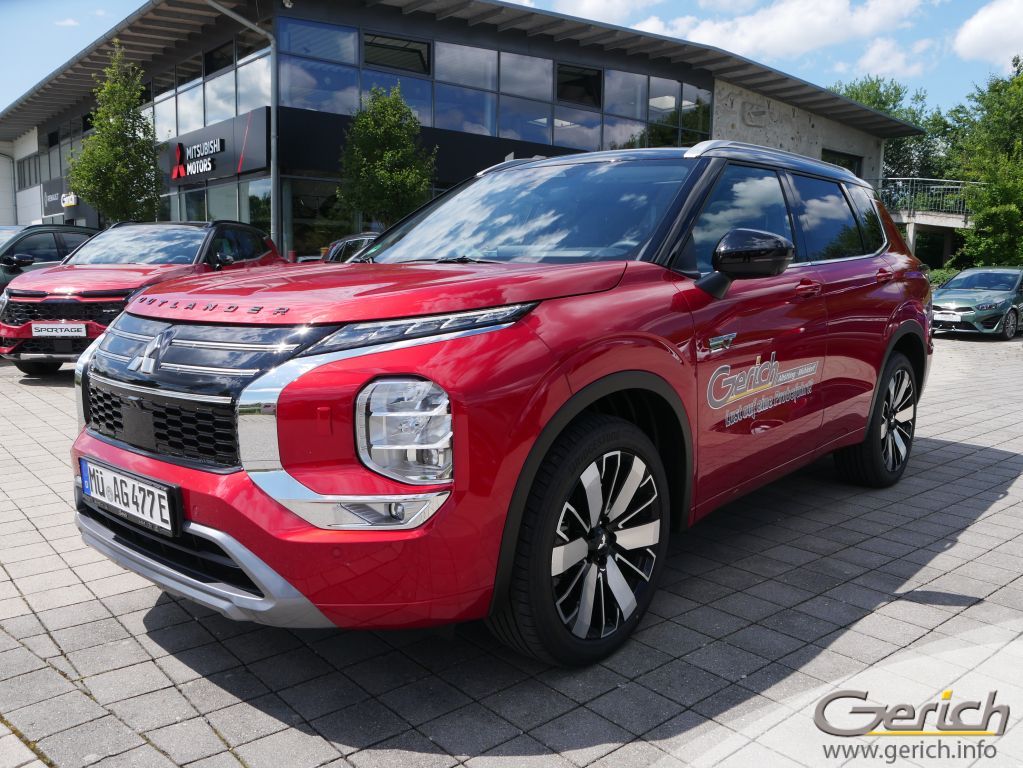 Mitsubishi Plug-in Hybrid Outlander 2025