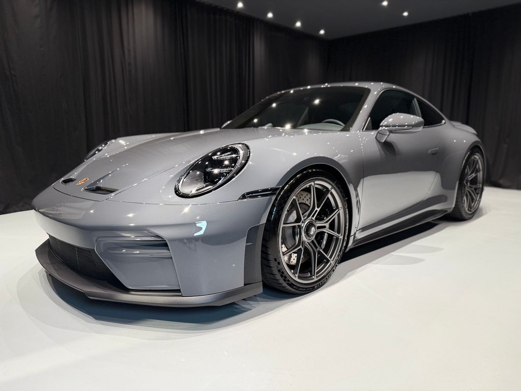 Porsche 992 2025