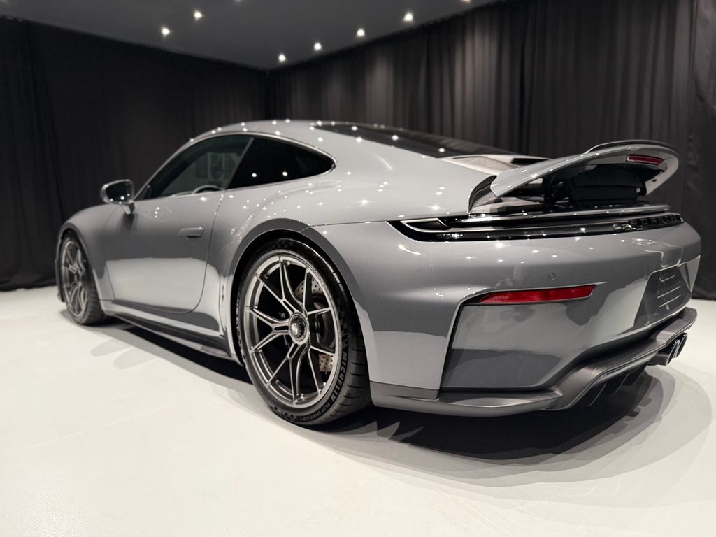 Porsche 992 2025