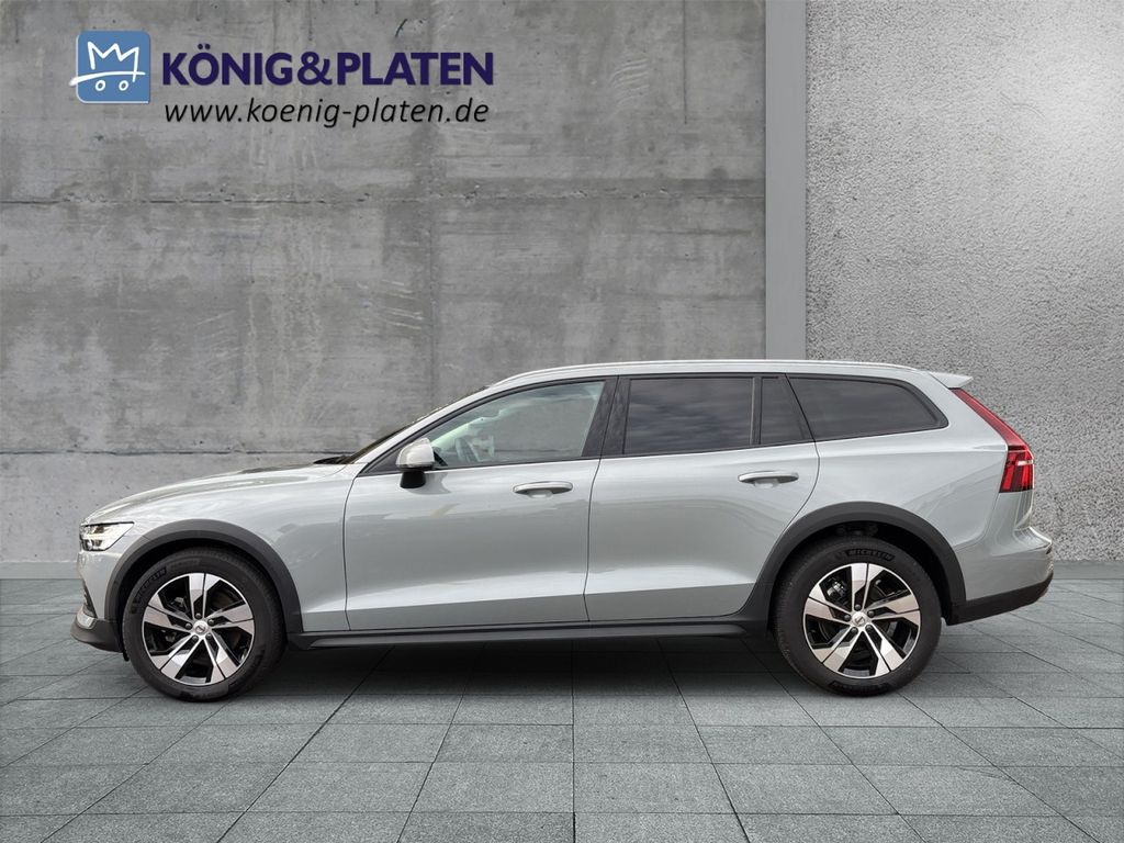 Volvo V60 Cross Country 2024