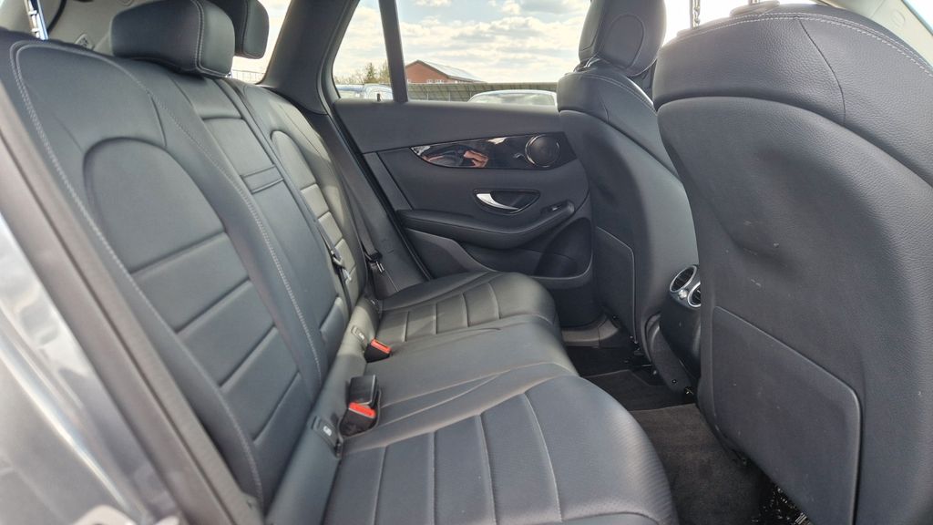 Mercedes-Benz GLC 300 2022